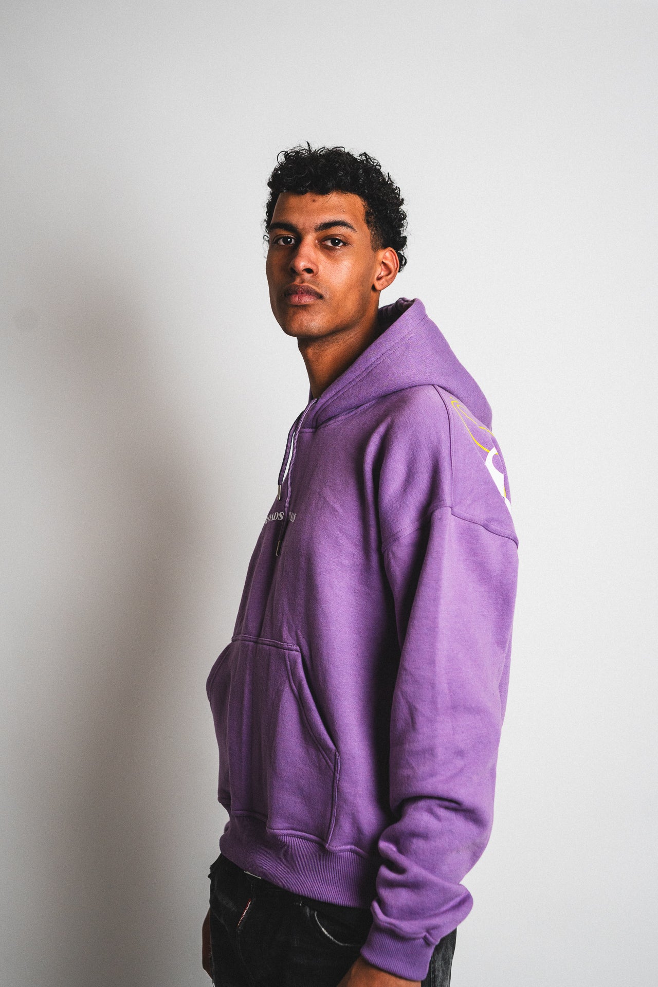 „Savage“ Hoodie purple