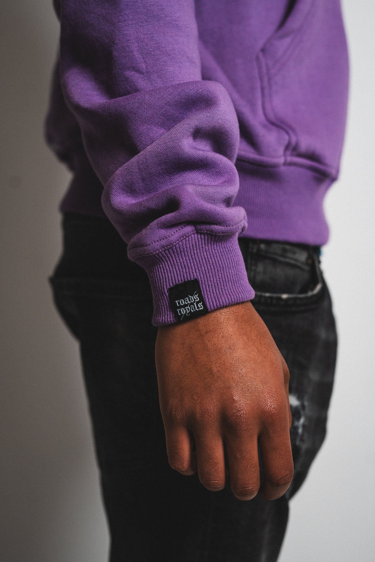 „Savage“ Hoodie purple