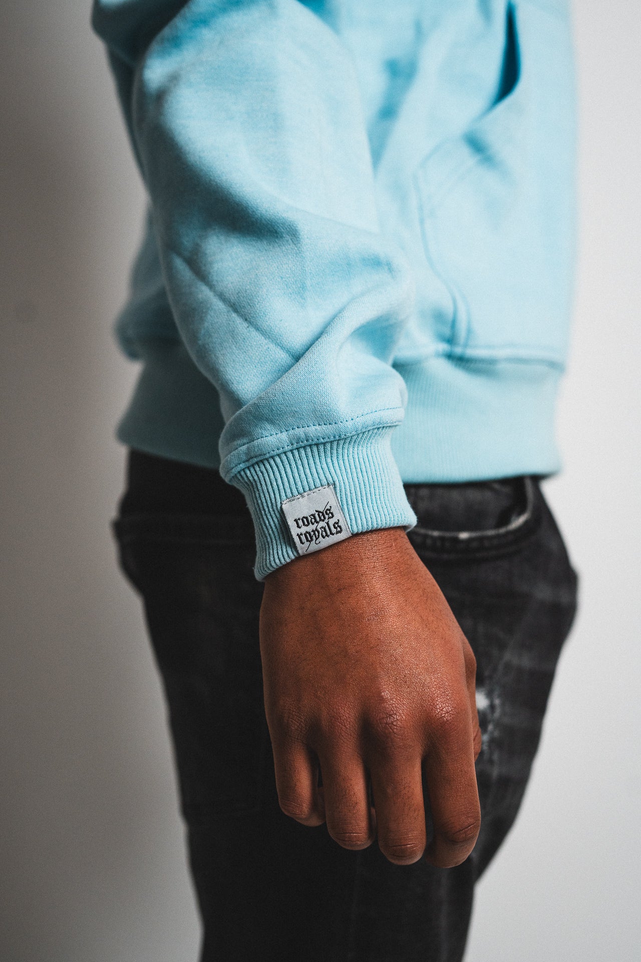 „Savage“ Hoodie babyblue