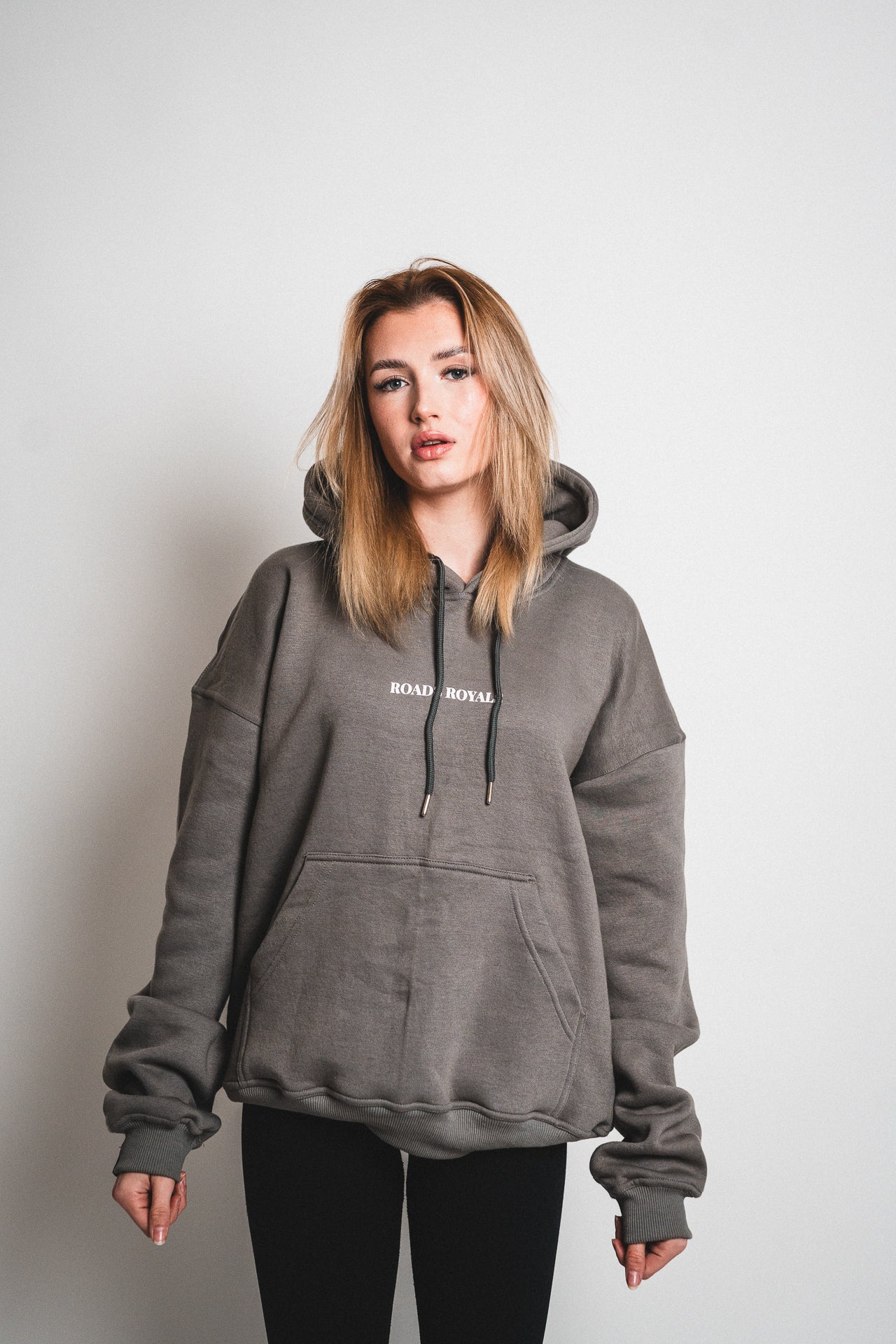 „Savage“ Hoodie grey